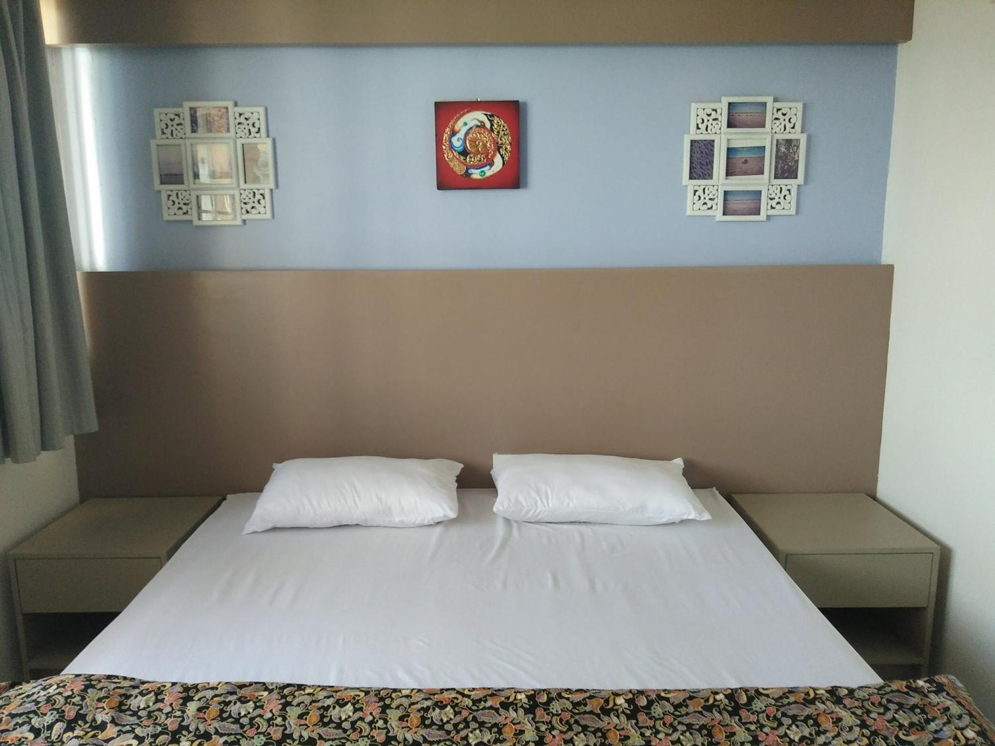 In Phuket House Hotel Buitenkant foto