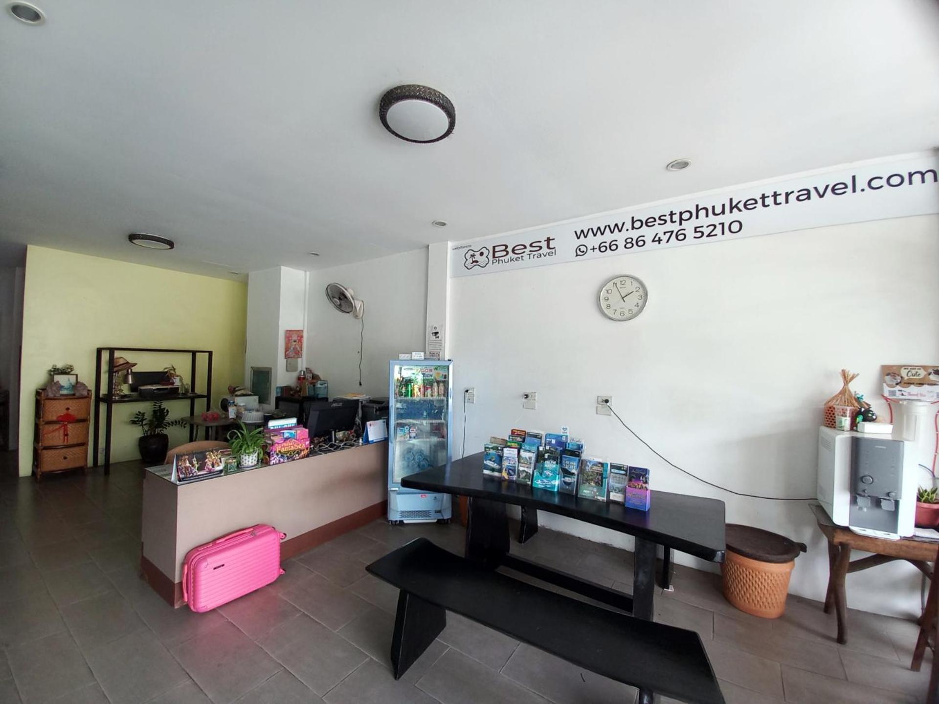 In Phuket House Hotel Buitenkant foto